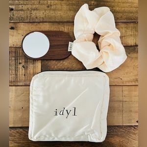 Idyl travel set